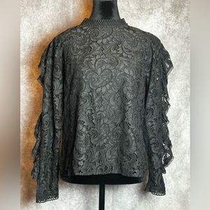 NEW! EXPRESS LACE TOP SIZE MEDIUM